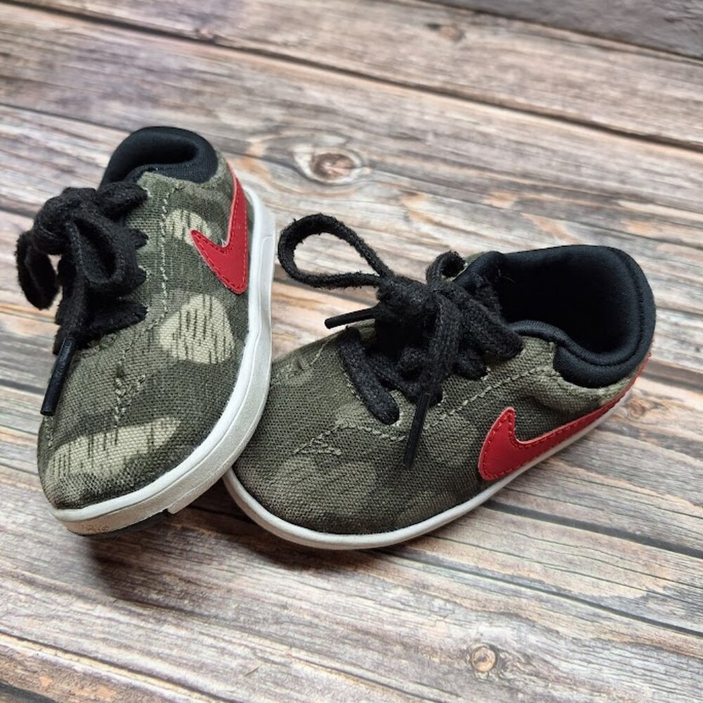 Nike Eric Koston 1 Signature‎ Model Sneakers Green Camo Kids Size 4